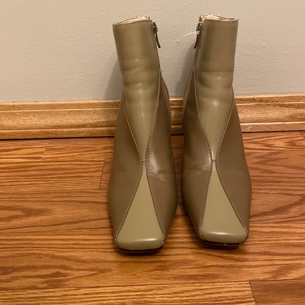 Tan leather ankle boot